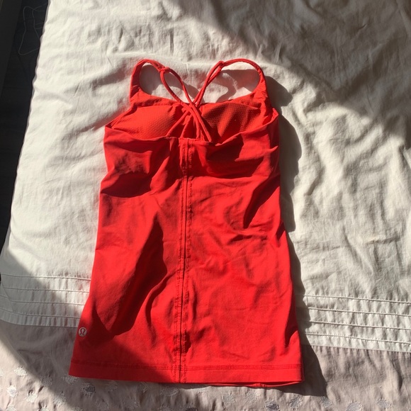 Lulu lemon workout top - Picture 3 of 4